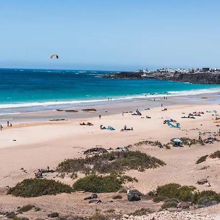 Oceanside Luxury Loft - Fast Wi-Fi - Workstations Appartement Corralejo Buitenkant foto